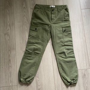 Cargo pants olive army color ankle length